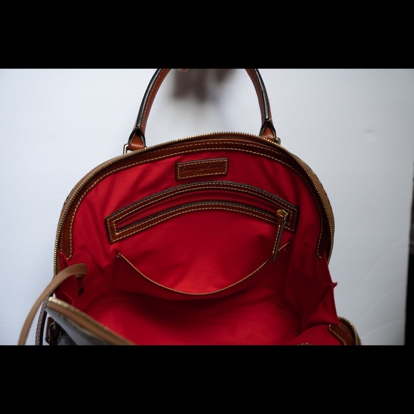 Dooney and Bourke handbag with wallet and dust bag - Picture 4 of 11
